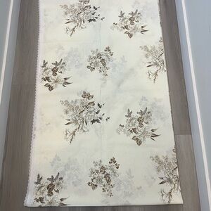Elegant Floral Tablecloth